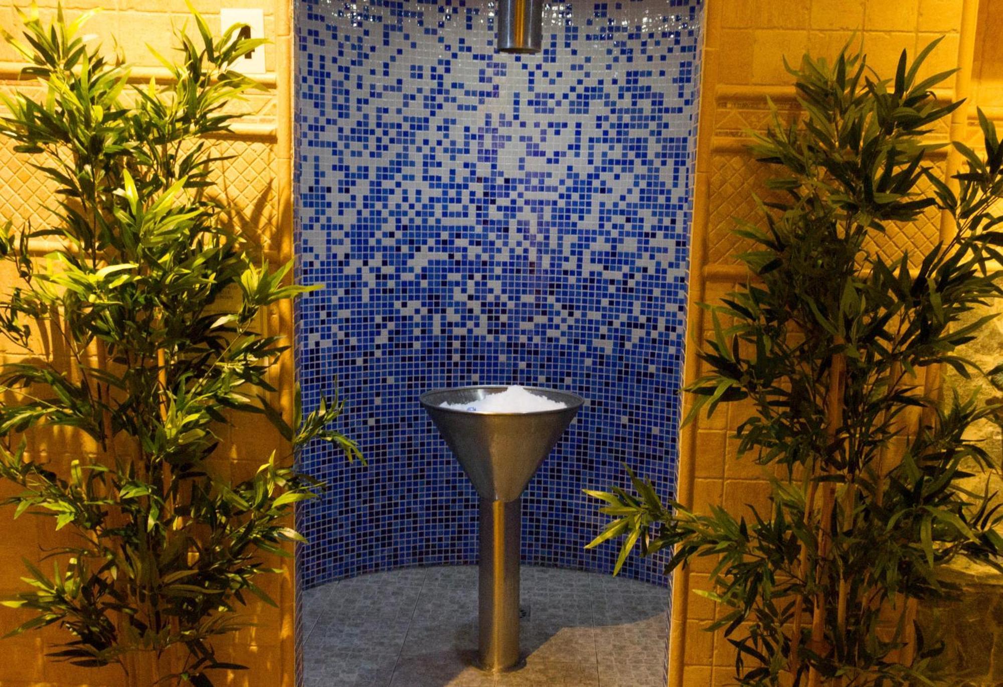 فندق بيست سميراميس بويرتو ذي لا كروز المظهر الخارجي الصورة A water fountain at the station